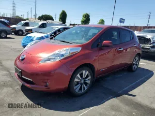 2015 Nissan LEAF S z VIN 1N4AZ0CP2FC300395, wystawiony jako Copart lot #56514405 z przebiegiem 67 588 mil mil oraz Szkody całkowita. Historia ofert i sprzedaży dostępna na DreamBid. Obrazek 1.