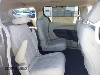 2021 Chrysler Voyager LXi z VIN 2C4RC1DG4MR568260, wystawiony jako IAAI lot #42187861 z przebiegiem Nie podano mil oraz . Historia ofert i sprzedaży dostępna na DreamBid. Obrazek 8.