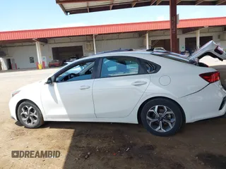2020 Kia Forte LXS z VIN 3KPF24ADXLE152263, wystawiony jako IAAI lot #42218444 z przebiegiem 88 828 mil mil oraz . Historia ofert i sprzedaży dostępna na DreamBid. Obrazek 13.