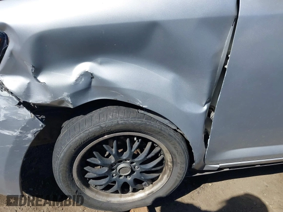 2008 Scion xB z VIN JTLKE50E981039702, wystawiony jako IAAI lot #42227040 z przebiegiem 261 144 mil mil oraz . Historia ofert i sprzedaży dostępna na DreamBid. Obrazek 15.