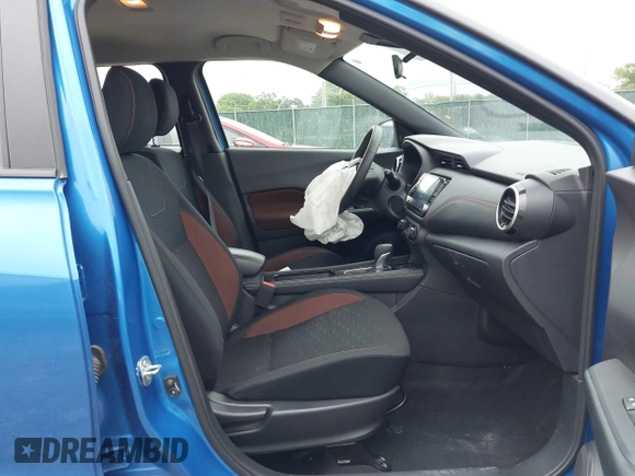 2024 Nissan Kicks SR with VIN 3N1CP5DV7RL525443, listed as a IAAI auction lot 42149572 with 28,320 mi miles. Bid and sale history available at carsss.com. Image 5.