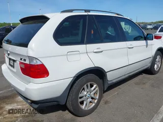 2005 BMW X5 3.0i with VIN 5UXFA135X5LY13404, listed as a IAAI auction lot 42158062 with 125,268 mi miles. Bid and sale history available at carsss.com. Image 4.