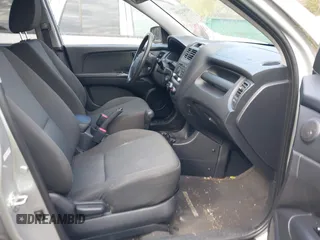 2009 Kia Sportage LX with VIN KNDJF724397572311, listed as a IAAI auction lot 41902158 with 120,899 mi miles and . Bid and sale history available at carsss.com. Image 5.