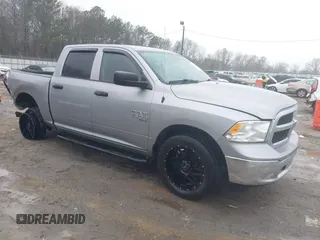 2019 Ram 1500 Tradesman z VIN 1C6RR6KG3KS726864, wystawiony jako IAAI lot #41560106 z przebiegiem 84 825 mil mil oraz . Historia ofert i sprzedaży dostępna na DreamBid. Obrazek 1.