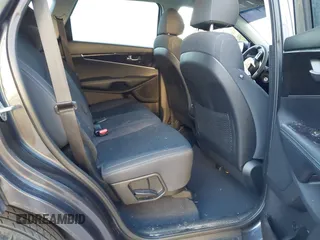 2018 Kia Sorento LX with VIN 5XYPG4A38JG400913, listed as a IAAI auction lot 41552120 with 94,637 mi miles. Bid and sale history available at carsss.com. Image 8.