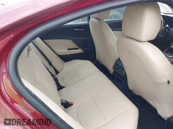 2017 Jaguar XE 25t z VIN SAJAR4BG4HA964555, wystawiony jako IAAI lot #42105377 z przebiegiem 89 675 mil mil oraz . Historia ofert i sprzedaży dostępna na DreamBid. Obrazek 8.