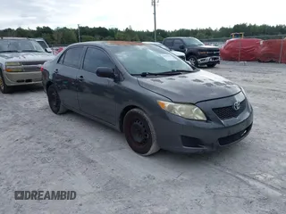 2010 Toyota Corolla z VIN 2T1BU4EE1AC534446, wystawiony jako IAAI lot #40882957 z przebiegiem 254 393 mil mil oraz . Historia ofert i sprzedaży dostępna na DreamBid. Obrazek 1.