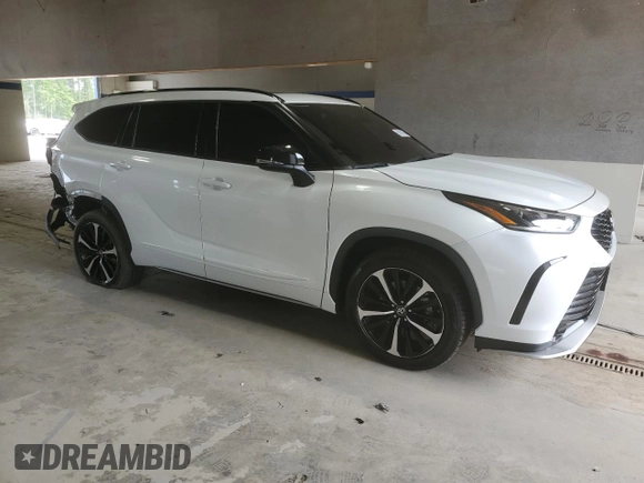 2022 Toyota Highlander XSE z VIN 5TDLZRBH2NS206872, wystawiony jako Copart lot #59870635 z przebiegiem 45 014 mil mil oraz Szkoda całkowita • Salvage title. Historia ofert i sprzedaży dostępna na DreamBid. Obrazek 4.