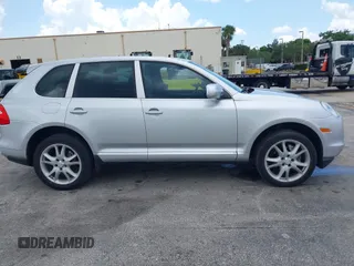 2010 Porsche Cayenne z VIN WP1AA2APXALA04791, wystawiony jako IAAI lot #42209029 z przebiegiem 148 202 mil mil oraz . Historia ofert i sprzedaży dostępna na DreamBid. Obrazek 13.