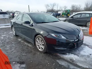 2016 Lincoln MKZ z VIN 3LN6L2JK8GR602793, wystawiony jako IAAI lot #41744058 z przebiegiem 105 234 mil mil oraz . Historia ofert i sprzedaży dostępna na DreamBid. Obrazek 1.
