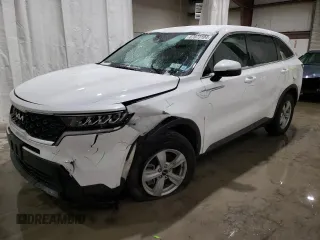 2023 Kia Sorento LX z VIN 5XYRGDLC9PG242953, wystawiony jako Copart lot #87073104 z przebiegiem 17 540 mil mil oraz Szkoda całkowita • Salvage title. Historia ofert i sprzedaży dostępna na DreamBid. Obrazek 1.