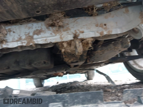2021 Mitsubishi Outlander ES z VIN JA4ARUAU7MU017700, wystawiony jako IAAI lot #42320238 z przebiegiem 120 999 mil mil oraz . Historia ofert i sprzedaży dostępna na DreamBid. Obrazek 6.