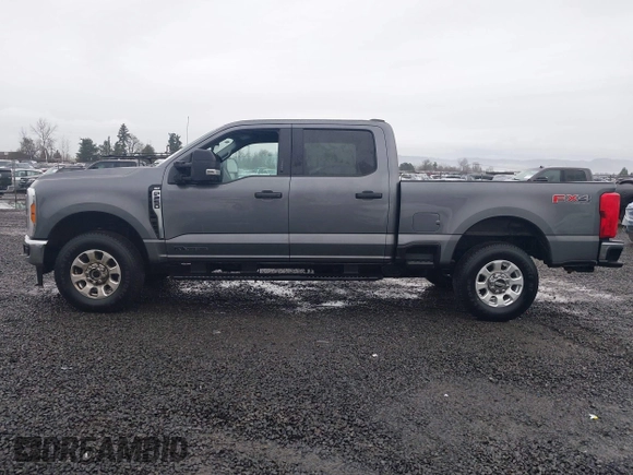 2024 Ford Super Duty F-250 SRW XL with VIN 1FT7W2BT5RED24013, listed as a IAAI auction lot 41206461 with 40,565 mi miles. Bid and sale history available at carsss.com. Image 14.