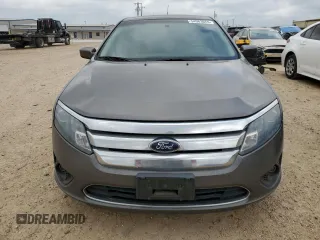 2010 Ford Fusion SE z VIN 3FAHP0HA1AR382364, wystawiony jako Copart lot #54963665 z przebiegiem 155 825 mil mil oraz Czysty tytuł • Clean title. Historia ofert i sprzedaży dostępna na DreamBid. Obrazek 5.