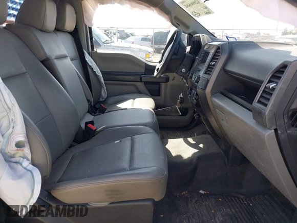 2022 Ford F-250 XL z VIN 1FTBF2A67NEG45826, wystawiony jako IAAI lot #42006684 z przebiegiem 53 561 mil mil oraz . Historia ofert i sprzedaży dostępna na DreamBid. Obrazek 5.