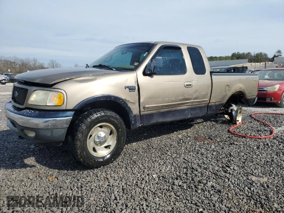 2001 Ford F-150 XL with VIN 1FTRX18L61NB63912, listed as a Copart auction lot 46839725 with 198,649 mi miles and Salvage Title. Bid and sale history available at carsss.com. Image 1.