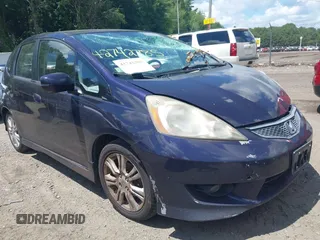 2010 Honda Fit Sport with VIN JHMGE8H42AC007620, listed as a IAAI auction lot 42742785 with 180,312 mi miles and . Bid and sale history available at DreamBid. Image 1.