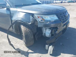 2017 Ford Explorer XLT z VIN 1FM5K7D8XHGB76500, wystawiony jako IAAI lot #41623014 z przebiegiem 149 171 mil mil oraz . Historia ofert i sprzedaży dostępna na DreamBid. Obrazek 6.