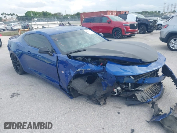 2020 Chevrolet Camaro 1LS z VIN 1G1FA1RX0L0105759, wystawiony jako IAAI lot #39965924 z przebiegiem 19 182 mil mil oraz . Historia ofert i sprzedaży dostępna na DreamBid. Obrazek 1.