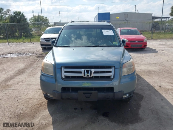 2008 Honda Pilot EX-L with VIN 5FNYF18728B021440, listed as a IAAI auction lot 41804713 with 135,786 mi miles. Bid and sale history available at carsss.com. Image 6.