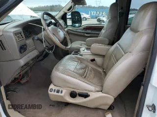 2000 Ford Excursion Limited with VIN 1FMNU42L0YEA46544, listed as a Copart auction lot 86452874 with 187,130 mi miles and Clean title. Bid and sale history available at DreamBid. Image 7.