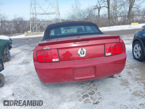 2008 Ford Mustang Deluxe with VIN 1ZVHT84NX85170490, listed as a IAAI auction lot 41608708 with 153,081 mi miles and . Bid and sale history available at carsss.com. Image 16.