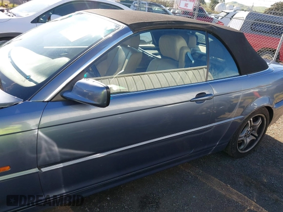 2001 BMW 3 Series 330Ci with VIN WBABS53421JU80078, listed as a IAAI auction lot 41910622 with 101,869 mi miles. Bid and sale history available at carsss.com. Image 15.