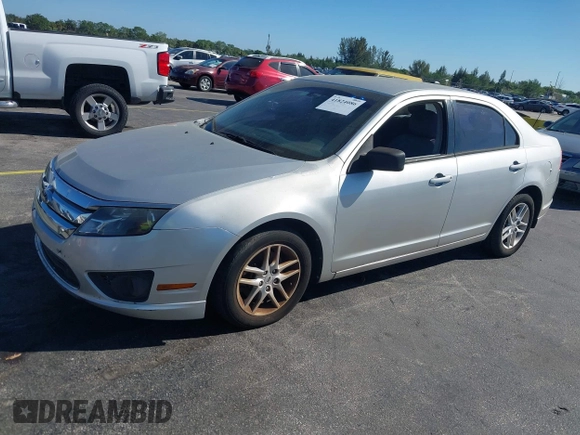 2011 Ford Fusion S with VIN 3FAHP0GA1BR316318, listed as a IAAI auction lot 41824086 with 122,229 mi miles. Bid and sale history available at carsss.com. Image 2.