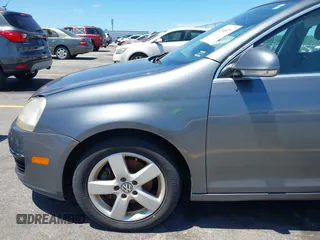 2009 Volkswagen Jetta SE с VIN 3VWRM71K39M176102, выставлен на аукционе IAAI как лот 42308971 с пробегом 208 680 миль миль и . История ставок и продаж доступна на DreamBid. Изображение 15.