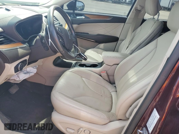 2018 Lincoln MKC Select with VIN 5LMCJ2D94JUL13697, listed as a Copart auction lot 52852685 with 38,395 mi miles and Salvage title. Bid and sale history available at DreamBid. Image 7.