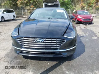 2022 Hyundai Sonata Hybrid SEL with VIN KMHL34JJ9NA045924, listed as a IAAI auction lot 41918996 with 86,081 mi miles. Bid and sale history available at carsss.com. Image 12.