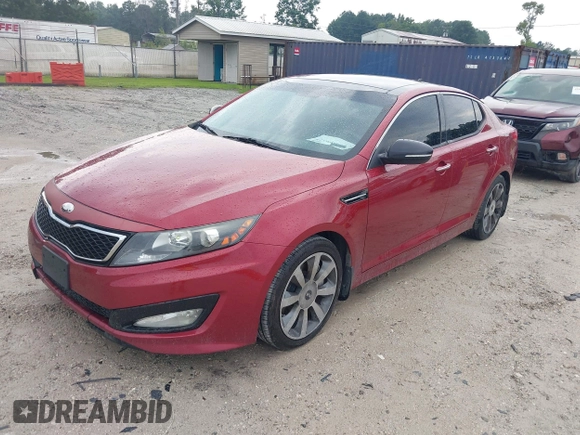 2013 Kia Optima SX z VIN 5XXGR4A6XDG133352, wystawiony jako IAAI lot #42899524 z przebiegiem 203 378 mil mil oraz . Historia ofert i sprzedaży dostępna na DreamBid. Obrazek 2.
