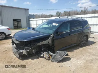 2024 Nissan Pathfinder SL z VIN 5N1DR3CB9RC233209, wystawiony jako Copart lot #49259365 z przebiegiem 3 552 mil mil oraz Szkoda całkowita • Salvage title. Historia ofert i sprzedaży dostępna na DreamBid. Obrazek 1.