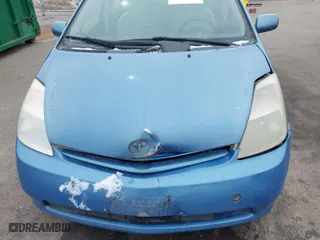 2005 Toyota Prius with VIN JTDKB20U553005556, listed as a IAAI auction lot 41941692 with 252,248 mi miles. Bid and sale history available at carsss.com. Image 6.