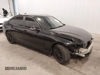 2018 BMW 3 Series 320i xDrive with VIN WBA8E5G5XJNU46855, listed as a IAAI auction lot 41526290 with 68,720 mi miles. Bid and sale history available at carsss.com. Image 1.