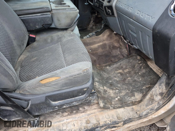 2016 Ford F-250 Lariat with VIN 1FT7W2B62GEC24197, listed as a IAAI auction lot 42610383 with 259,877 mi miles and . Bid and sale history available at DreamBid. Image 5.