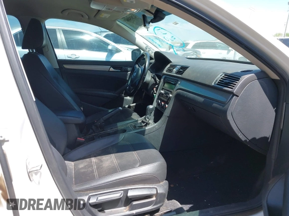 2015 Volkswagen Passat Wolfsburg Edition with VIN 1VWAT7A33FC047606, listed as a IAAI auction lot 42034665 with 165,233 mi miles and . Bid and sale history available at DreamBid. Image 5.
