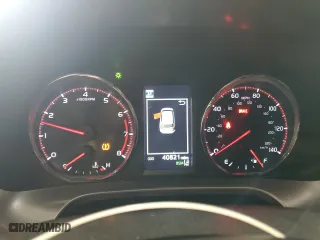 2018 Toyota RAV4 SE with VIN JTMJFREV8JD242461, listed as a Copart auction lot 43917985 with 40,821 mi miles and Salvage Title. Bid and sale history available at carsss.com. Image 9.