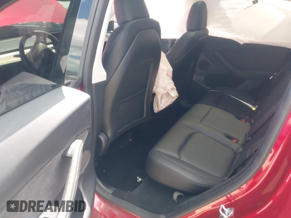 2024 Tesla Model Y с VIN 7SAYGDED7RF045410, выставлен на аукционе IAAI как лот 42000700 с пробегом 13 021 миль миль и . История ставок и продаж доступна на DreamBid. Изображение 8.
