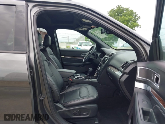 2019 Ford Explorer Limited z VIN 1FM5K8F83KGA75504, wystawiony jako IAAI lot #42457468 z przebiegiem 52 081 mil mil oraz . Historia ofert i sprzedaży dostępna na DreamBid. Obrazek 5.