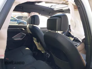 2024 Audi Q3 S line Premium z VIN WA1DECF3XR1108195, wystawiony jako IAAI lot #41833728 z przebiegiem Nie podano mil oraz . Historia ofert i sprzedaży dostępna na DreamBid. Obrazek 8.