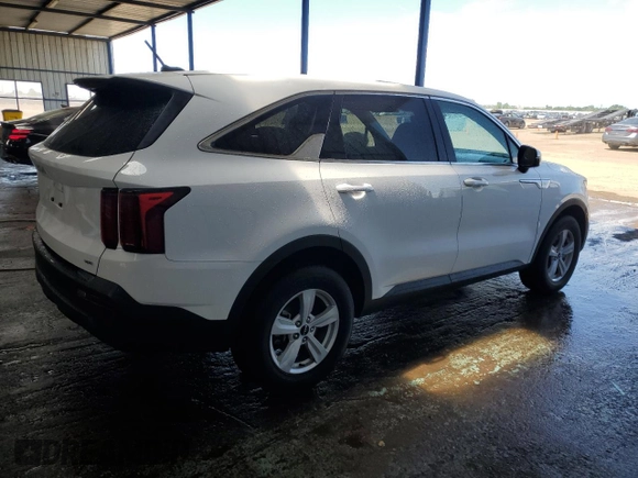 2023 Kia Sorento LX with VIN 5XYRGDLC4PG180524, listed as a Copart auction lot 58495124 with 23,564 mi miles and Clean Title. Bid and sale history available at carsss.com. Image 3.