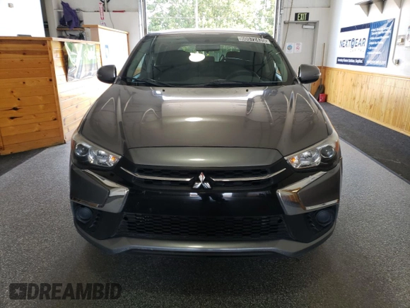 2019 Mitsubishi Outlander ES z VIN JA4AP3AU1KU017981, wystawiony jako Copart lot #60572435 z przebiegiem 111 931 mil mil oraz Czysty tytuł • Clean title. Historia ofert i sprzedaży dostępna na DreamBid. Obrazek 5.