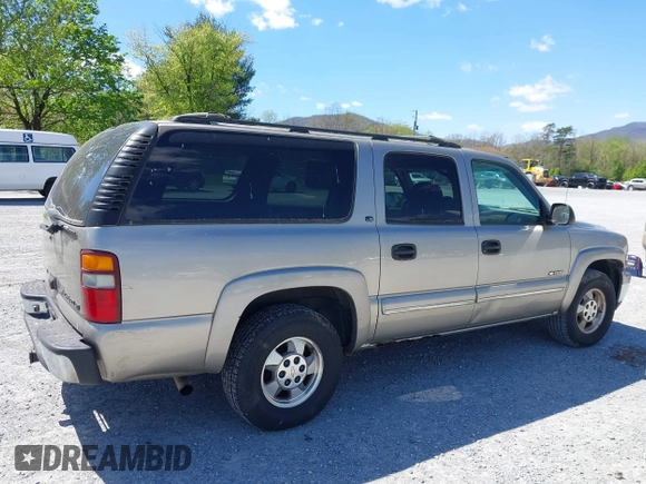 2000 Chevrolet Suburban LT with VIN 3GNFK16T0YG114431, listed as a IAAI auction lot 42059206 with 266,582 mi miles. Bid and sale history available at carsss.com. Image 6.