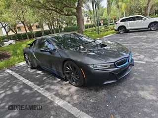 2016 BMW i8 z VIN WBY2Z2C56GV676028, wystawiony jako Copart lot #60555965 z przebiegiem 46 386 mil mil oraz Szkoda całkowita • Salvage title. Historia ofert i sprzedaży dostępna na DreamBid. Obrazek 1.