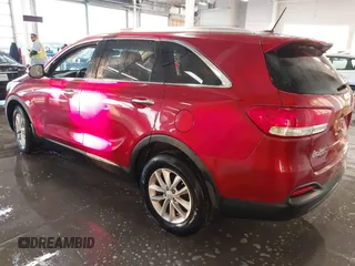 2017 Kia Sorento LX with VIN 5XYPG4A3XHG214042, listed as a IAAI auction lot 41770119 with 73,243 mi miles. Bid and sale history available at carsss.com. Image 3.