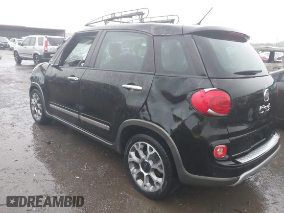 2014 FIAT 500L Trekking with VIN ZFBCFADH2EZ007684, listed as a IAAI auction lot 41952408 with 39,424 mi miles and . Bid and sale history available at DreamBid. Image 3.