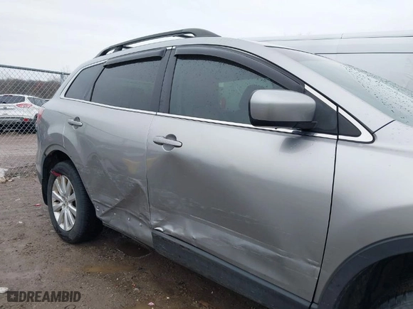 2009 Mazda CX-9 Touring with VIN JM3TB28A290165987, listed as a IAAI auction lot 41934093 with 216,742 mi miles. Bid and sale history available at carsss.com. Image 6.