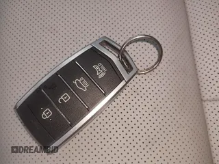 2020 Genesis G80 Sport z VIN KMTFN4JB4LU331052, wystawiony jako IAAI lot #42354239 z przebiegiem 9814 mil mil oraz . Historia ofert i sprzedaży dostępna na DreamBid. Obrazek 11.