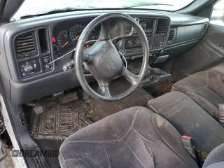 2000 GMC Sierra 1500 with VIN 1GTGC24U2YE195287, listed as a Copart auction lot 43837285 with 250,362 mi miles and Salvage Title. Bid and sale history available at DreamBid. Image 8.
